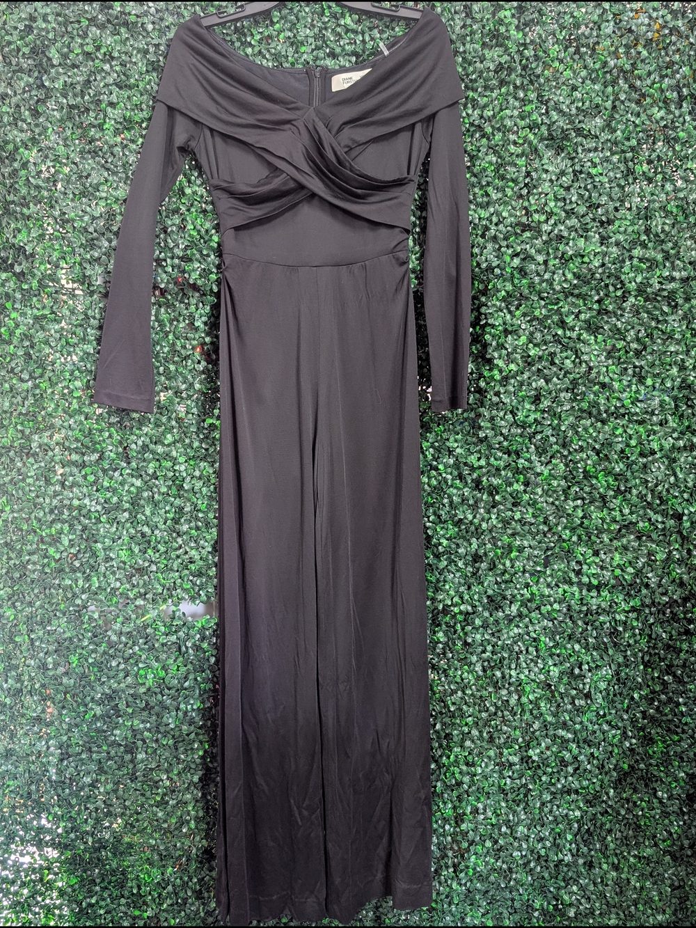 Diane Von Furstenberg Black Off-Shoulder Long-Sleeve Jumpsuit